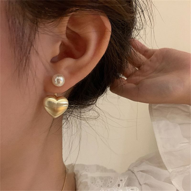 Veste d'oreille en alliage avec fausses perles en forme de cœur