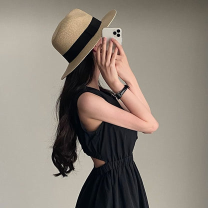 Ärmelloses, schlichtes Maxi-A-Linien-Kleid mit offenem Rücken