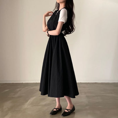 Ärmelloses, schlichtes Maxi-A-Linien-Kleid mit offenem Rücken