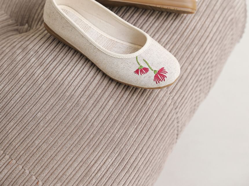Embroidered Flats Flower