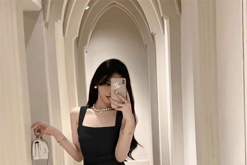 Sleeveless Square Neck Plain Ruched Midi Sheath Dress