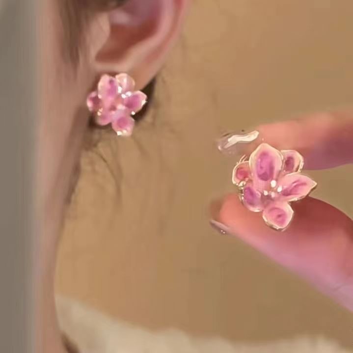 Ear Floral Clip-On Earring Glaze / Stud
