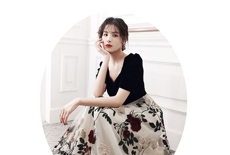 Embroidered Sweetheart Short-Sleeve Panel Dress Gown / Evening A-Line Cocktail Floral Neckline