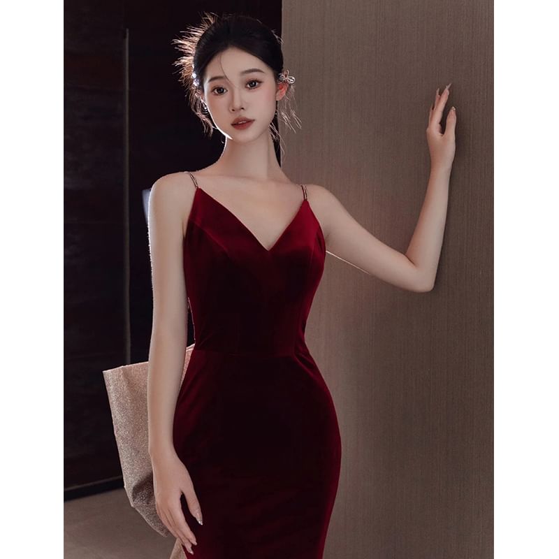 Evening Velvet Gown Bow Strap V-Neck Spaghetti Trumpet