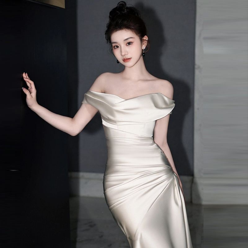 Shoulder Mermaid Plain Off Wedding Gown