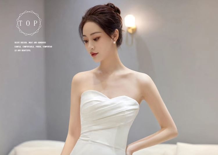 Plain Gown Wedding Strapless