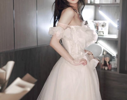 Short-Sleeve Off Shoulder Plain Petal Mesh A-Line Wedding Gown
