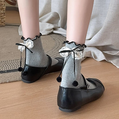 Ruffle Trim Bow Socks