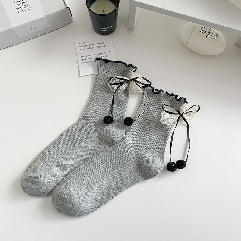 Ruffle Trim Bow Socks