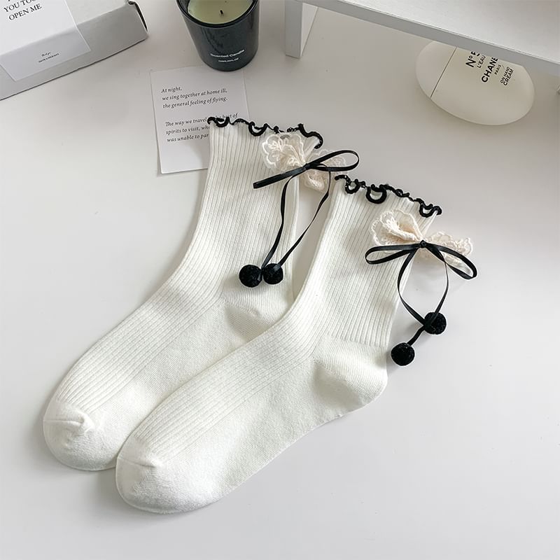 Ruffle Trim Bow Socks