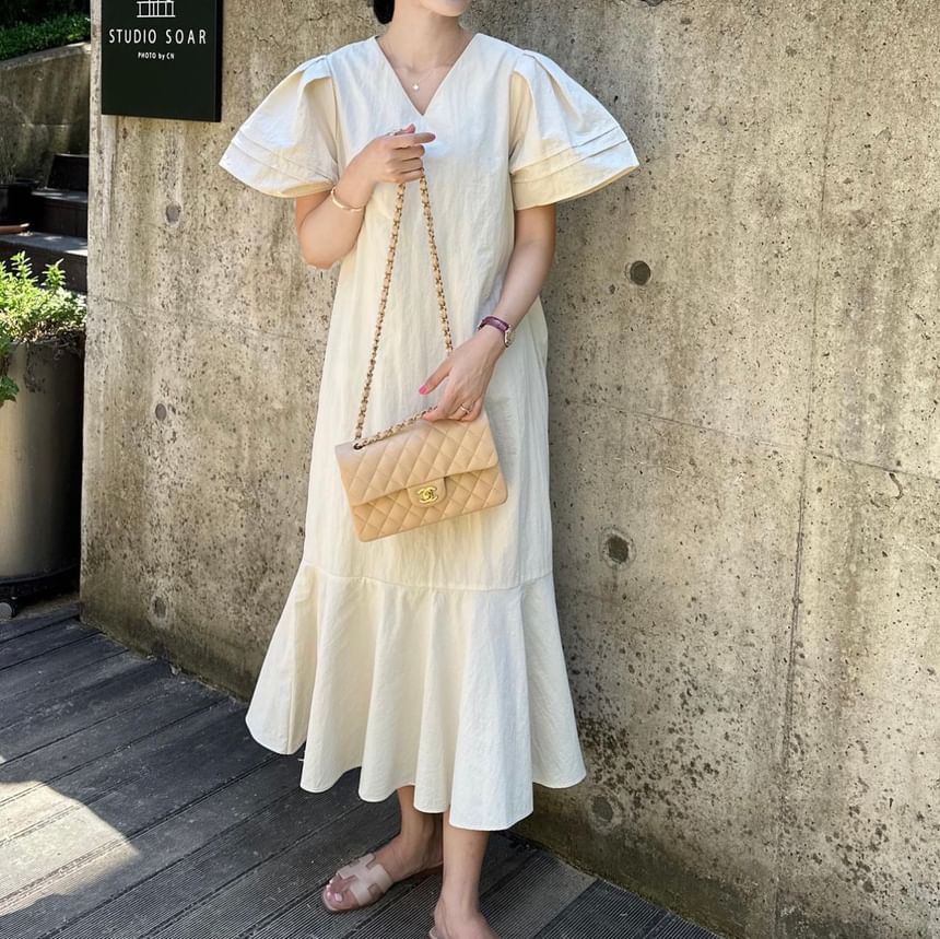 Short-Sleeve V-Neck Plain Midi A-Line Dress