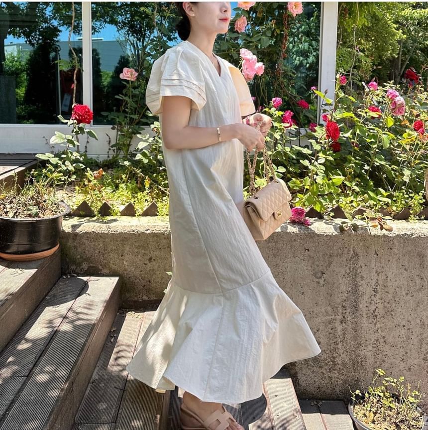 Short-Sleeve V-Neck Plain Midi A-Line Dress