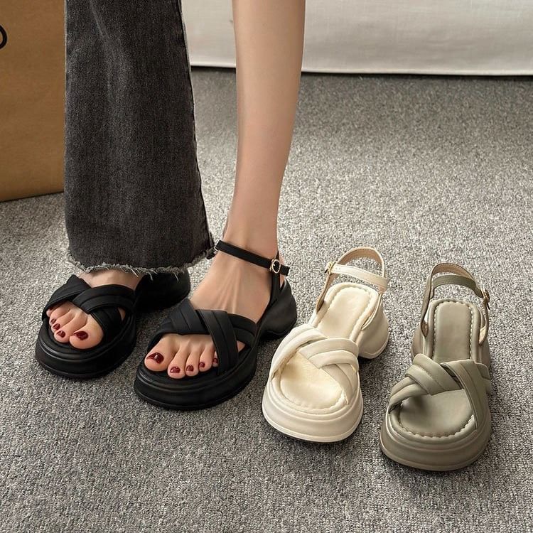 Platform Sandals Twist