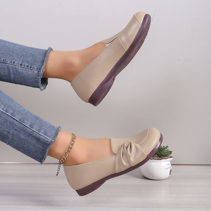 Plain Knot Flats