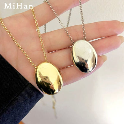 Metal Pendant Necklace
