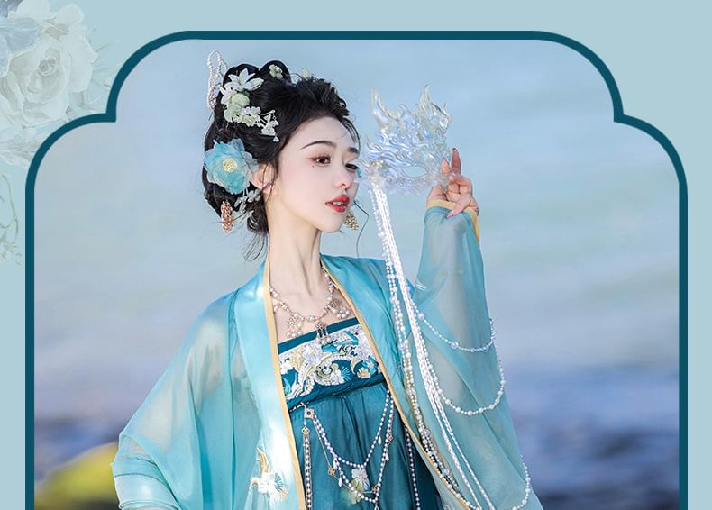 Traditional Chinese Floral Embroidery Costume Set