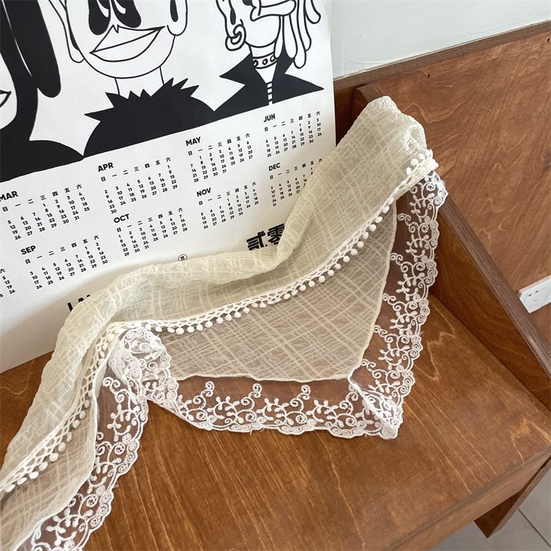 Lace Trim Headkerchief