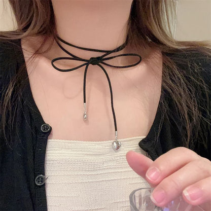 Heart Bow Choker