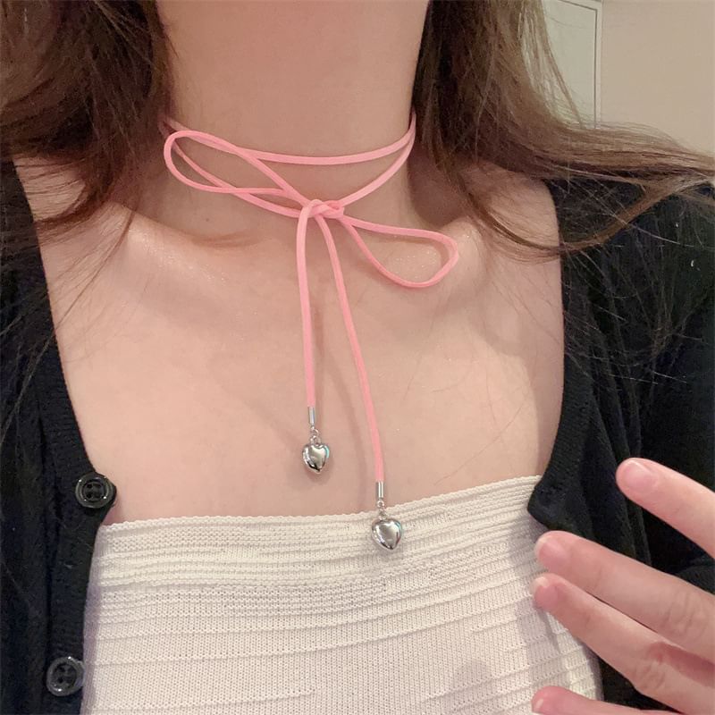 Heart Bow Choker