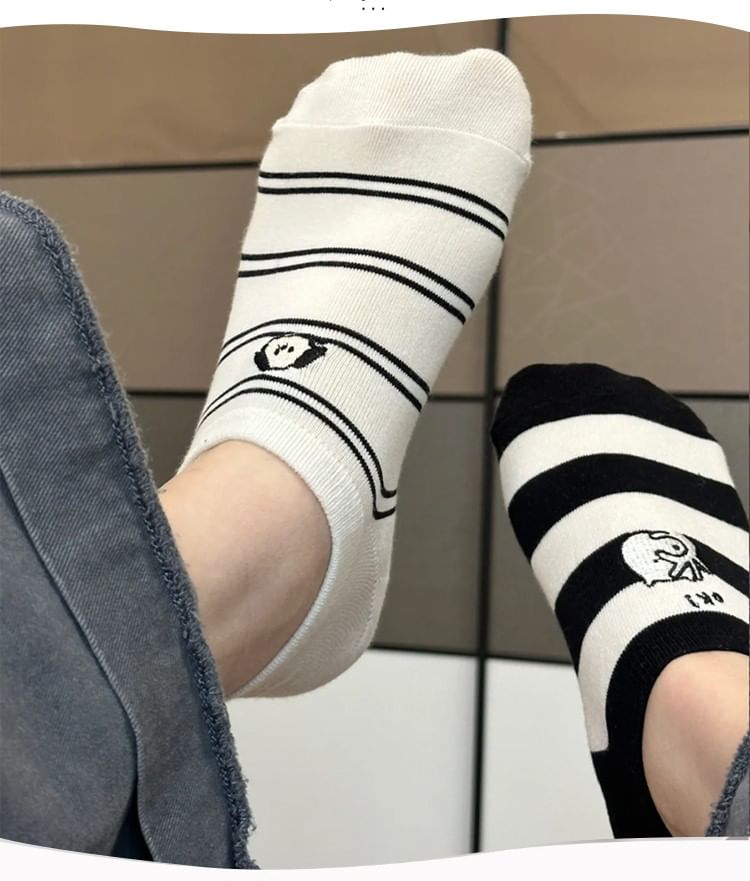 Two Tone Embroidered Low Cut Socks Set