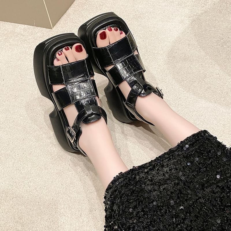 [38] Platform Gladiator Sandals