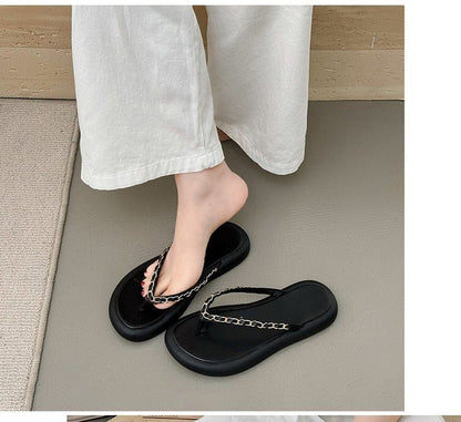 Chain Detail Flip-Flops