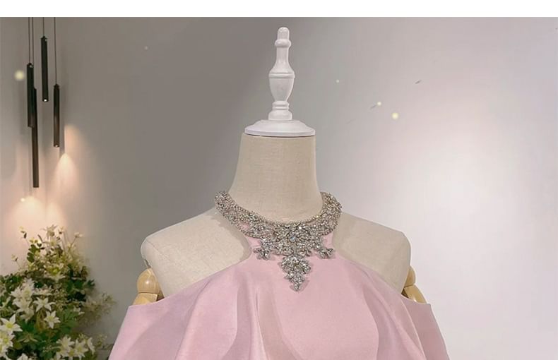 Short-Sleeve Mermaid Evening Shoulder Halter Neck Accent Rhinestone Cold Plain Gown