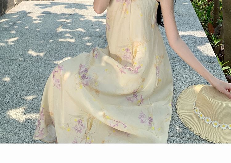 Robe longue fleurie à licou A