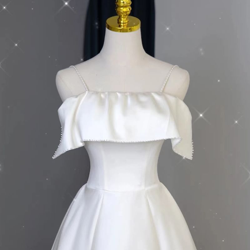 Strap Wedding Ruffle A-Line Spaghetti Plain Gown