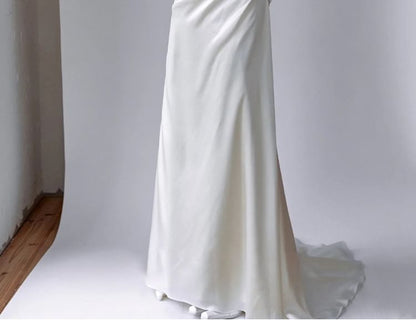 Gown Trained Wedding A-Line Strapless
