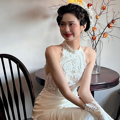 Lace Wedding Gown A-Line Trained Sleeveless