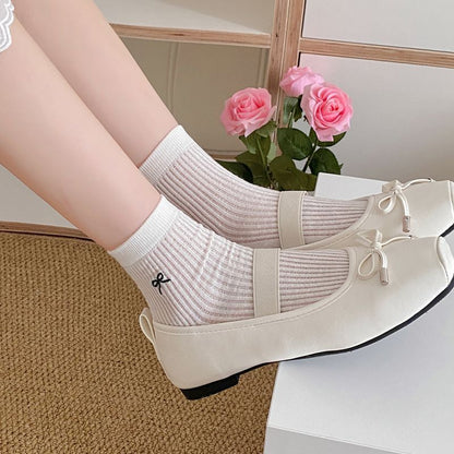 Bow Embroidered Ribbed Short Socks