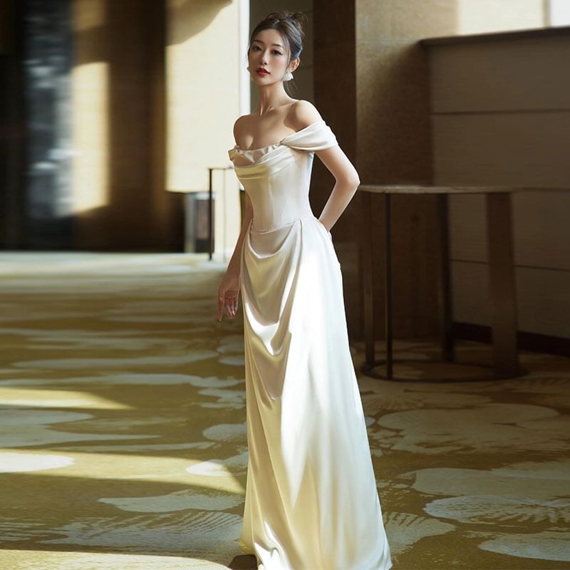Shoulder Wedding Plain Mermaid Gown Off