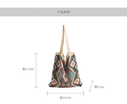 Geometric Patterned Knit Tote Bag