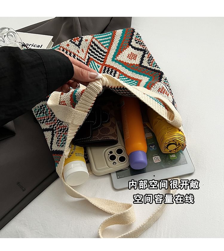 Geometric Patterned Knit Tote Bag