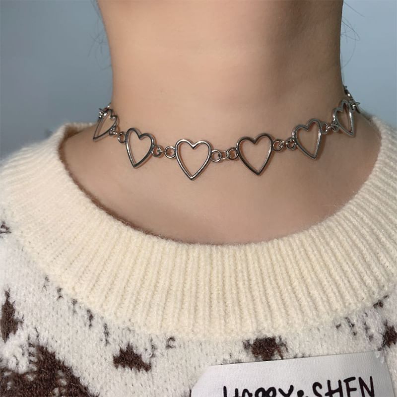 Collier ras du cou en forme de cœur