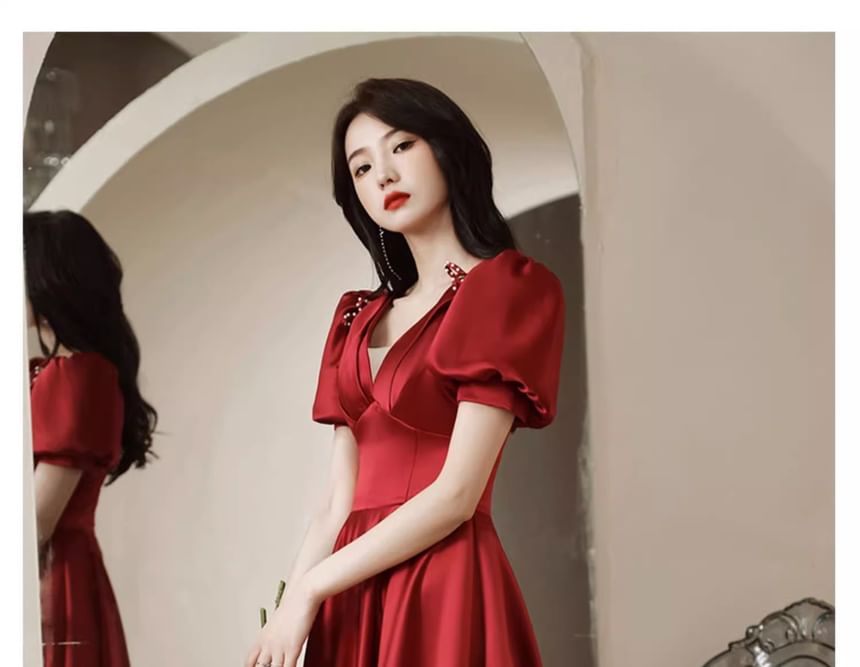 A-Line Evening V-Neck Short-Sleeve Beaded / Gown Ribbon Dress