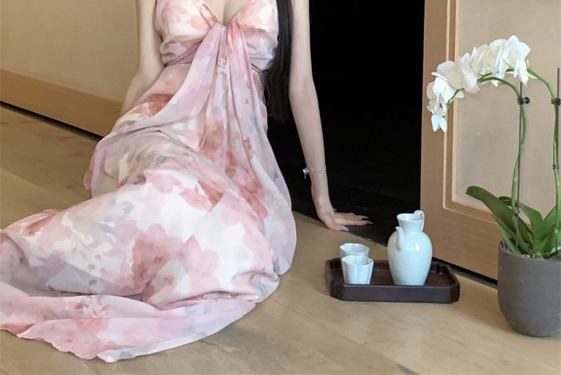 Spaghetti Strap V-Neck Floral Print Ruched Maxi A-Line Dress