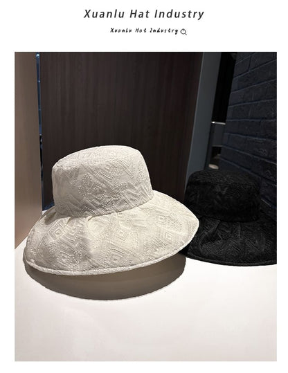 Pattern Embroidered Bucket Hat