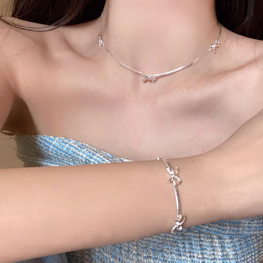Bow Alloy Bracelet / Choker
