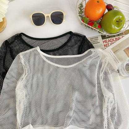 Langärmliges, schlichtes Crop-Top aus Netzstoff mit Rundhalsausschnitt