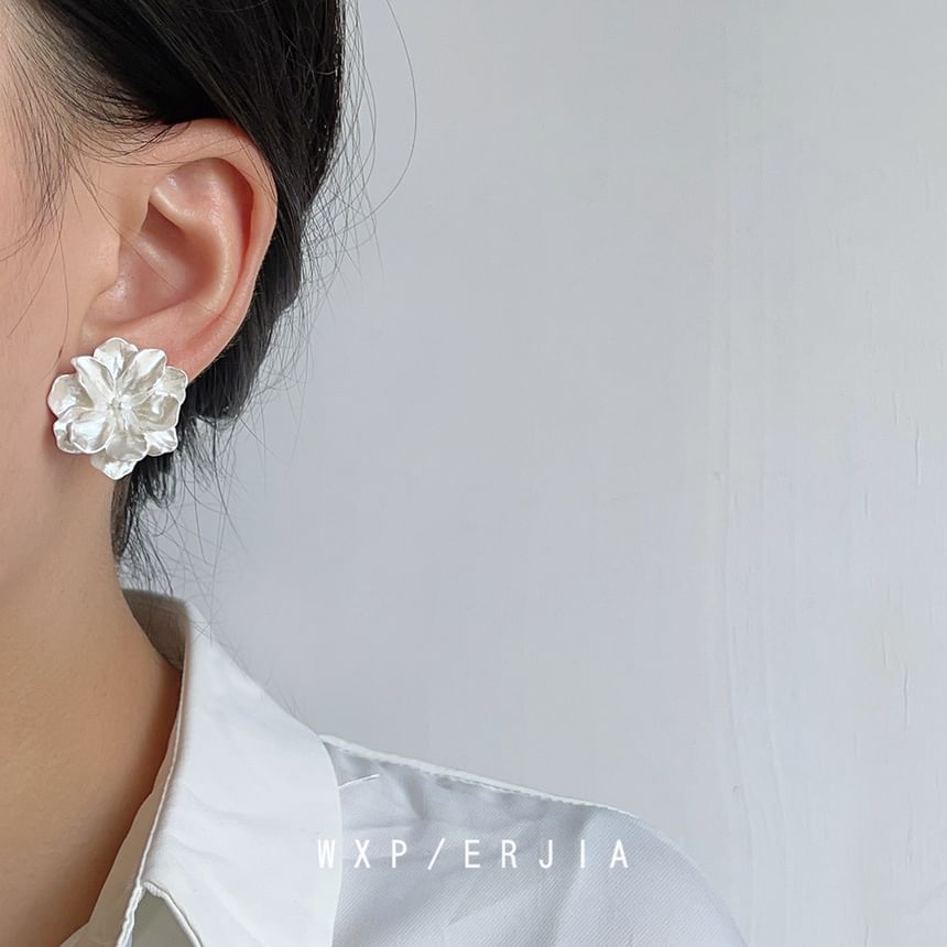 Floral Resin Stud Earring