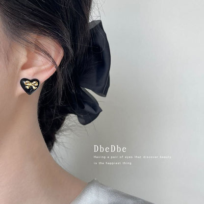 Bow Heart Alloy Ear Cuff