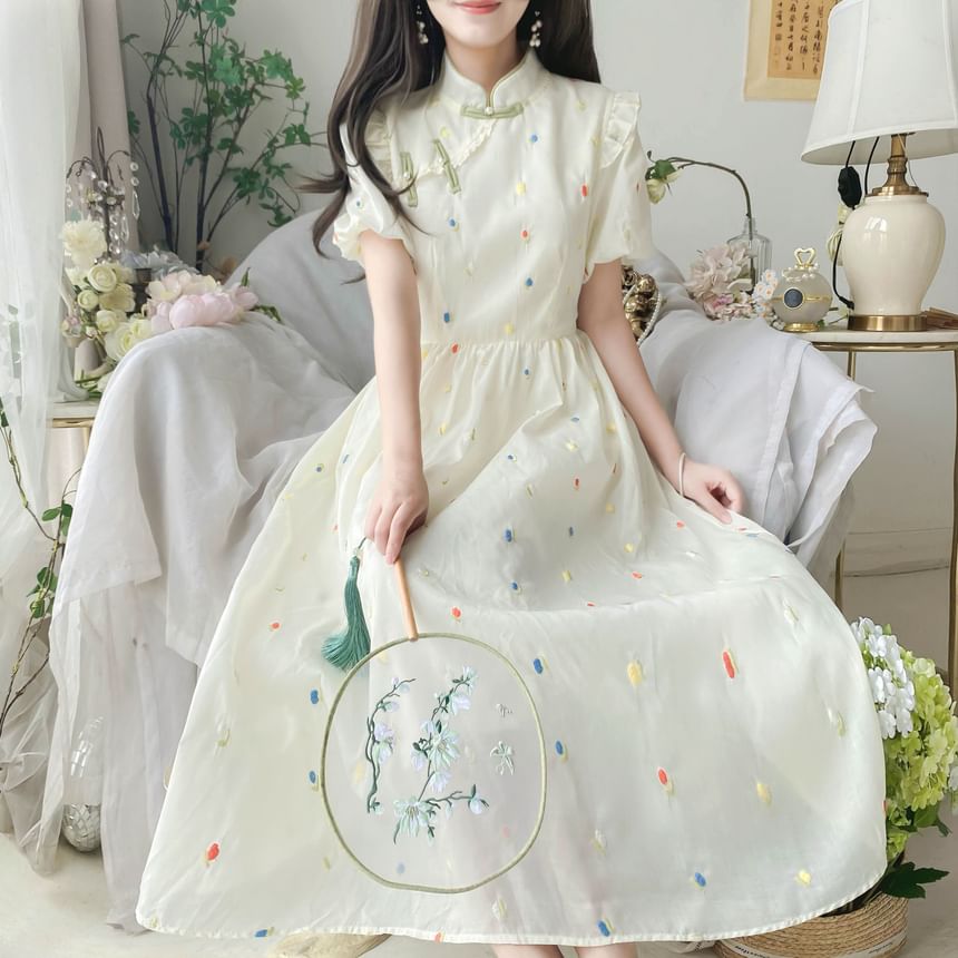 Midi-A-Linien-Kleid mit Stehkragen, Puffärmeln, Blumenstickerei und Rüschen