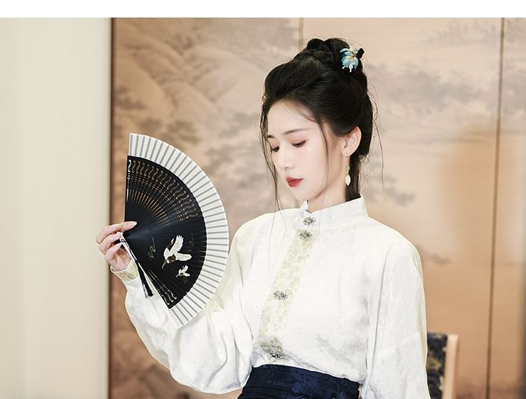 Long-Sleeve Plain Hanfu Top / High Waist Floral Maxi Ma Mian Skirt / Set