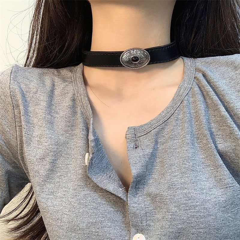 Black Western Oval Disc Faux Leather Choker