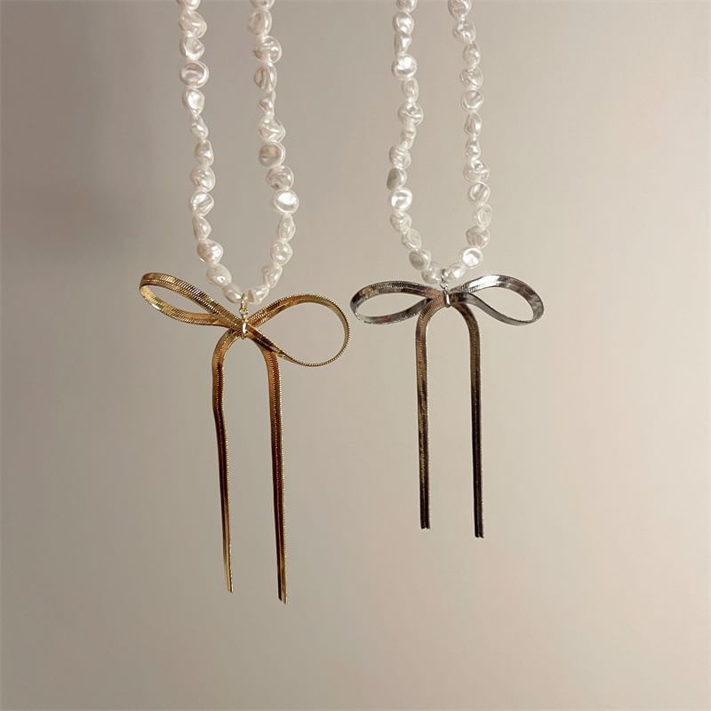Bow Faux Pearl Choker