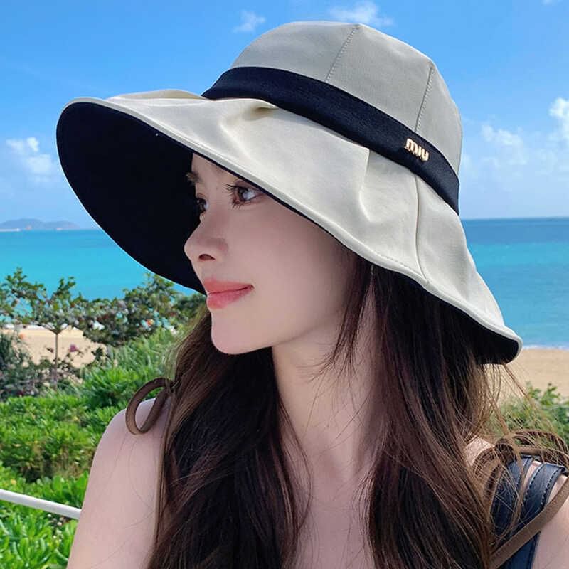 Contrast Trim Wide Brim Bucket Hat