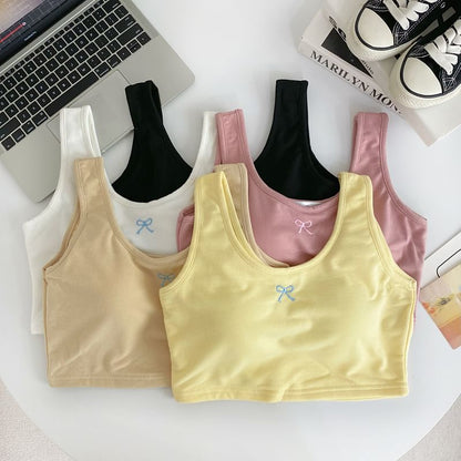 Set: Gepolstertes, kurzes Tanktop mit U-Ausschnitt, Schleife und Stickerei + Sweatshorts mit elastischem Bund