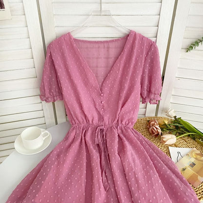 Kurzärmliger Strampler mit V-Ausschnitt, gepunktetem Kordelzug in der Taille